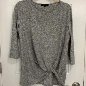 Gibson twist knot sweater - S